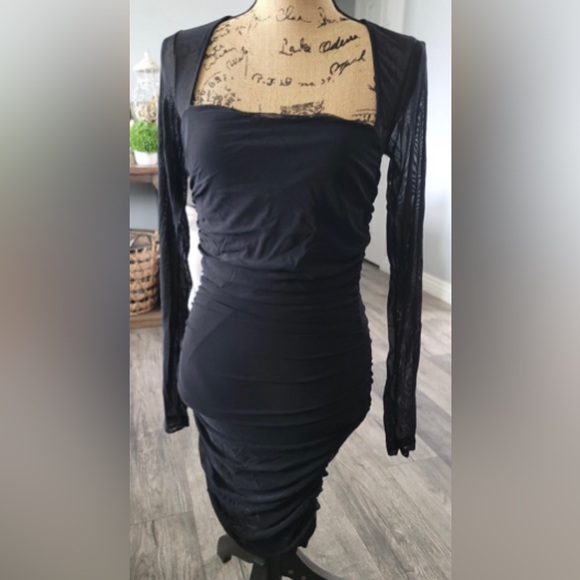 Fashion Nova Black dress - Picture 3 of 7